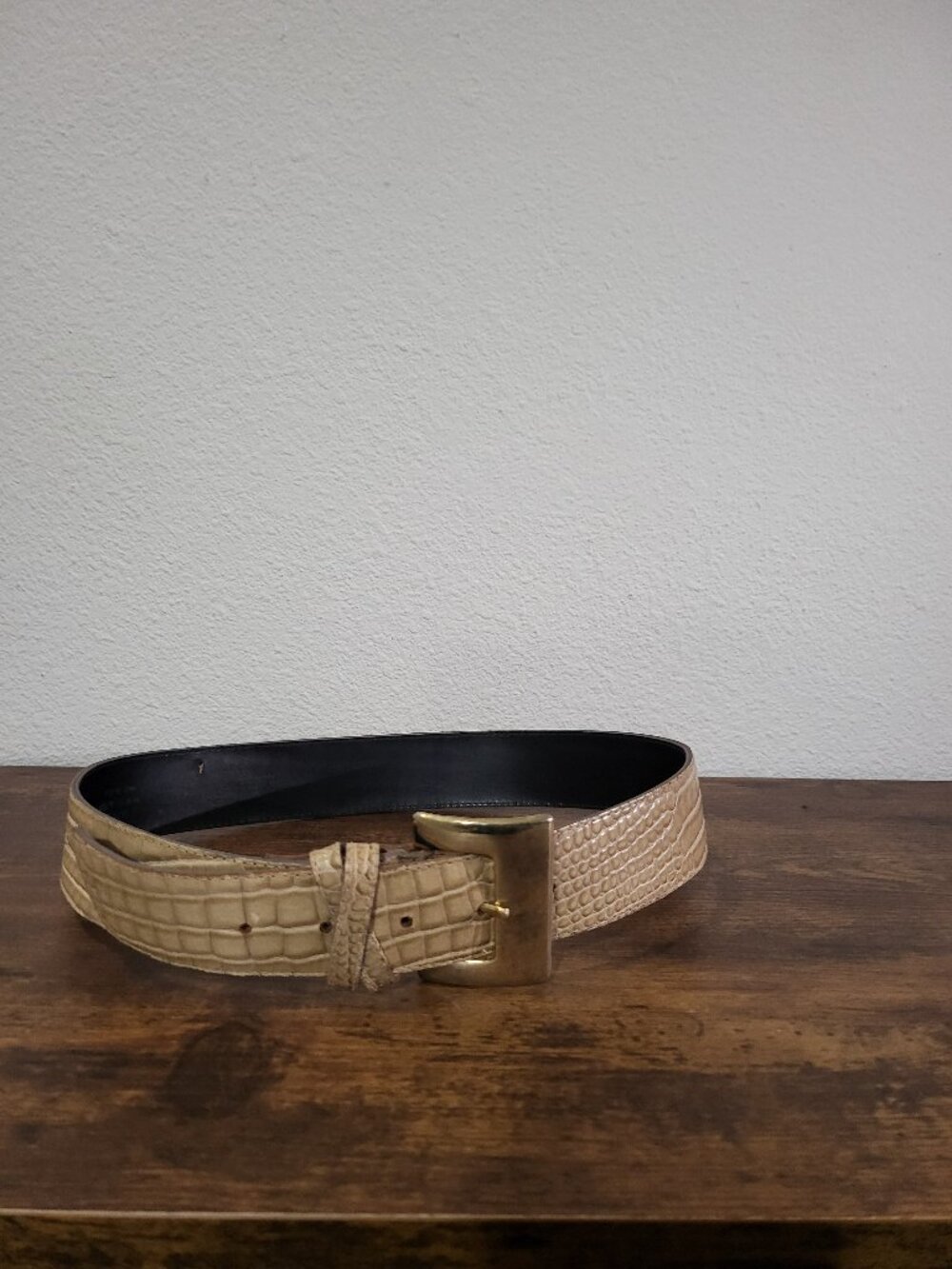 Vintage ECHO Tan Croc Embossed Leather Belt Gold Buckle Made in USA Size S/M